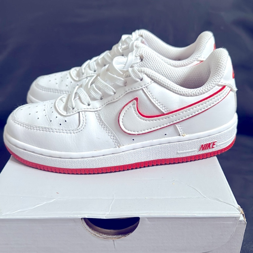 Nike, Air Force one size 13 little kids. - Picture 2 of 3